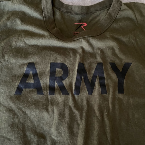 Army t shirt . Never worn - Picture 3 of 3